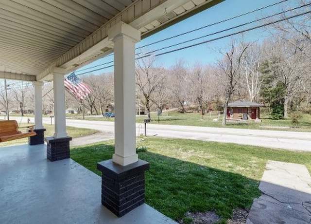 Property at 419 E Main St, Red Boiling Springs, TN 37150, 5 beds, 3 baths