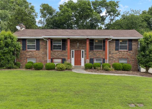 Property at 219 Island Dr, Hendersonville, TN 37075, 4 beds, 2 baths