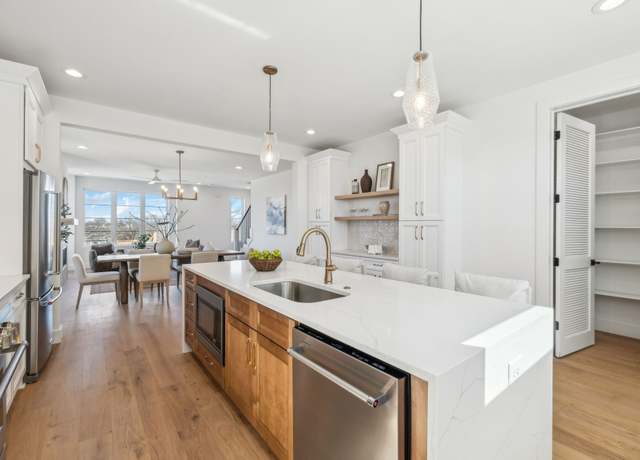 Property at 1200 Phillips St Unit B, Nashville, TN 37208, 3 beds, 3.5 baths
