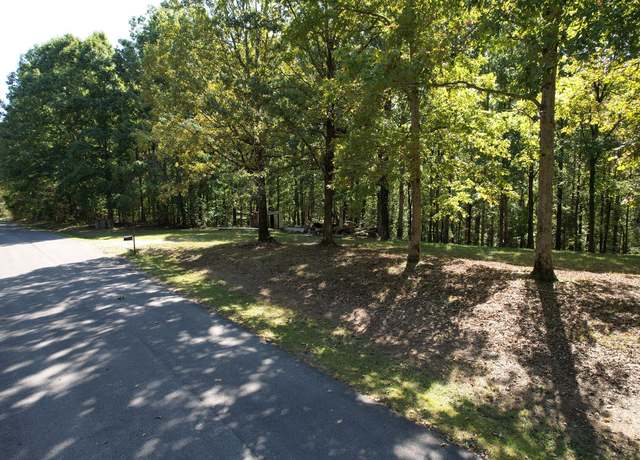 Property at 1060 Holcomb Cir, Kingston Springs, TN 37082