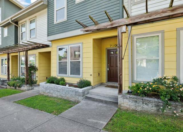 Property at 719B Mcferrin Ave, Nashville, TN 37206, 2 beds, 2.5 baths