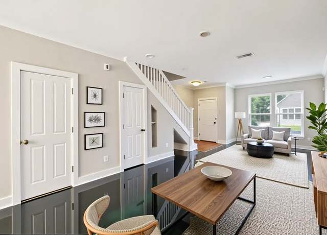 Property at 719B Mcferrin Ave, Nashville, TN 37206, 2 beds, 2.5 baths
