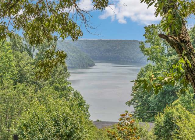Property at 4250 Four Seasons Rd, Smithville, TN 37166, 4 beds, 3 baths