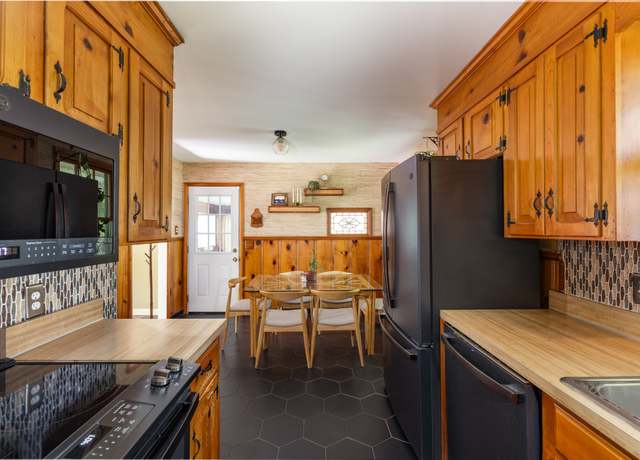 Property at 4600 Saunders Ave, Nashville, TN 37216, 4 beds, 2 baths