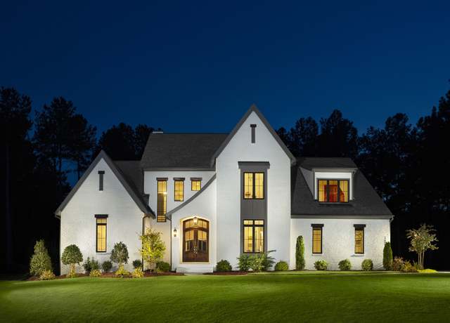 Property at 718 Wilson Pike, Brentwood, TN 37027, 4 beds, 5 baths