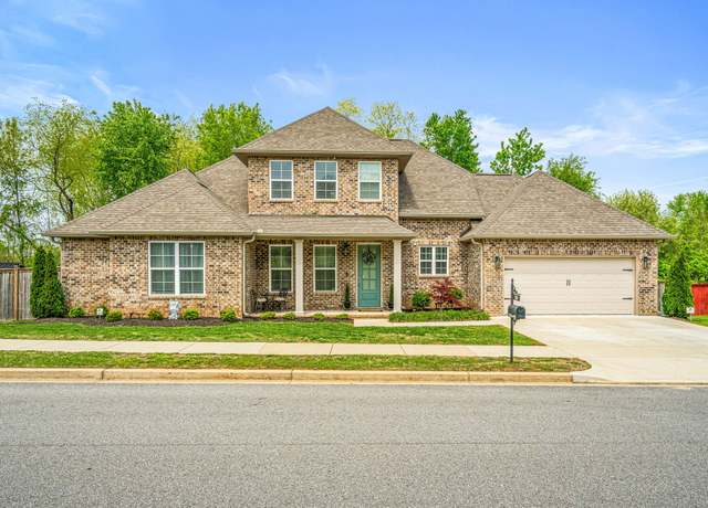 Property at 208 Faraway Hills Dr, Gallatin, TN 37066, 4 beds, 3 baths
