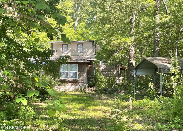 Property at 242 Fairway St, Crossville, TN 38571