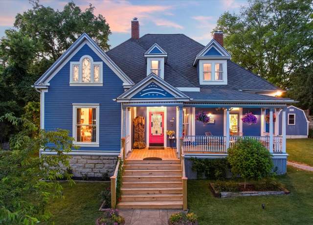 Property at 207 Main St E, Wartrace, TN 37183, 4 beds, 4.5 baths