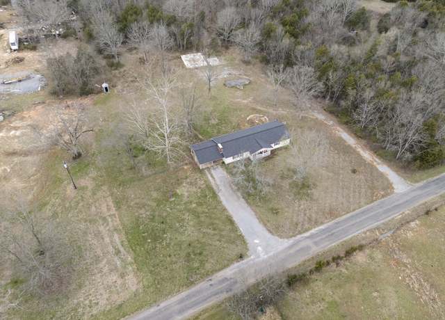 Property at 385 Palmetto Rd, Lewisburg, TN 37091, 3 beds, 2 baths