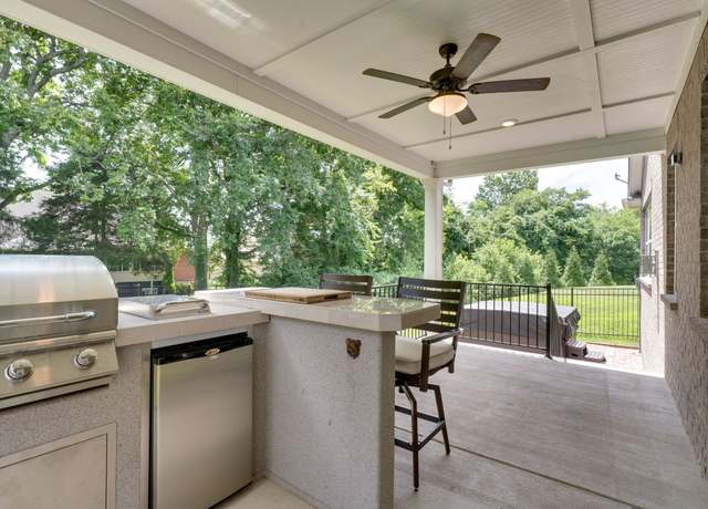 Property at 172 Picasso Cir, Hendersonville, TN 37075, 4 beds, 4 baths