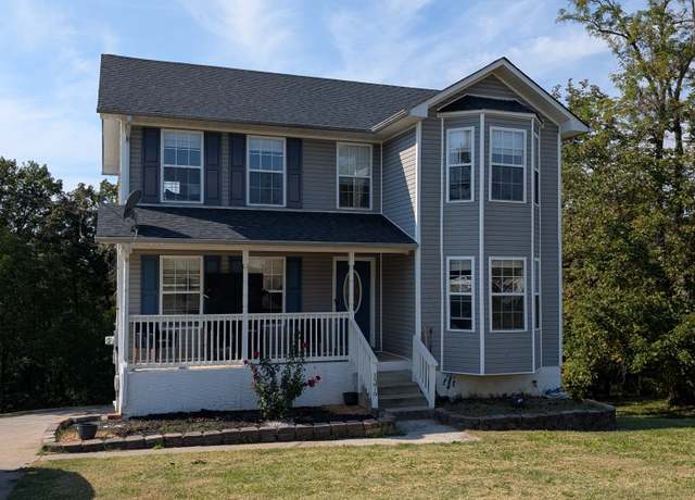 Property at 3376 N Henderson Way, Clarksville, TN 37042, 3 beds, 2.5 baths