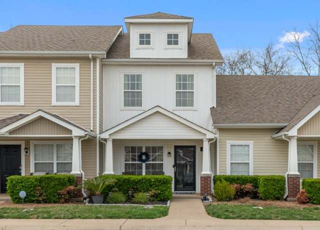 Property at 147 Alexander Blvd, Clarksville, TN 37040, 2 beds, 2.5 baths