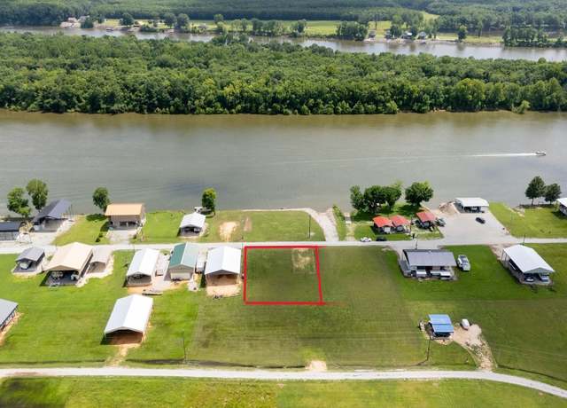Property at 35 WC Pickett, Clifton, TN 38425