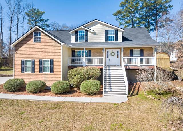 Property at 1210 Garden Row, Dalton, GA 30721, 5 beds, 3 baths