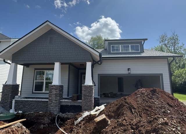 Property at 444 Roberts St, Murfreesboro, TN 37130, 3 beds, 2.5 baths