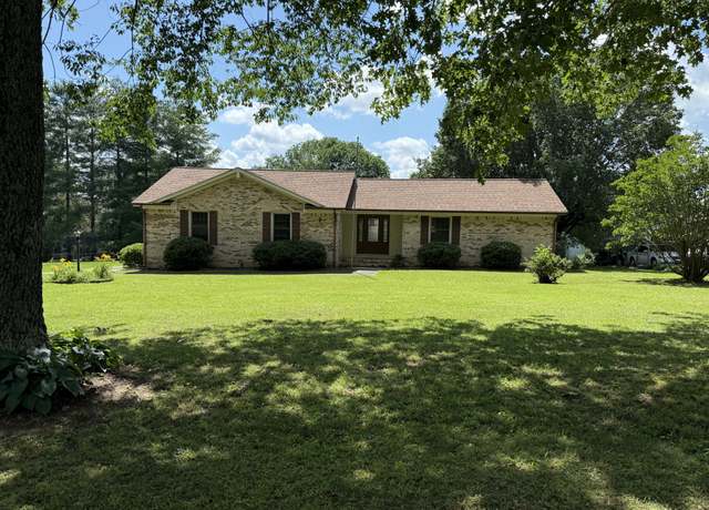 Property at 905 Spring Valley Rd, Mcminnville, TN 37110, 3 beds, 2 baths