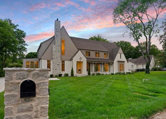Property at 111 Keyway Dr, Nashville, TN 37205, 5 beds, 5.5 baths