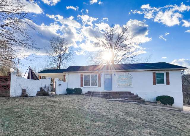Property at 304 Mayhew Rd, Clarksville, TN 37040, 4 beds, 2 baths
