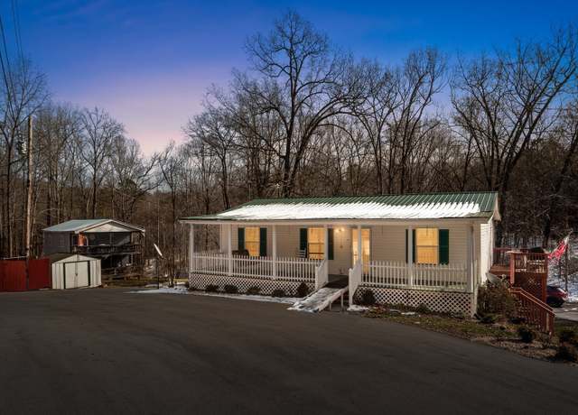 Property at 6966 Park Dr, Lyles, TN 37098, 9 beds, 4 baths