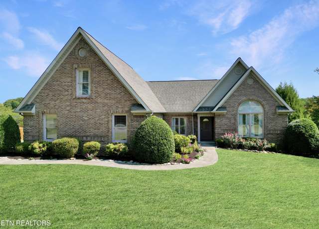 Property at 100 Hirst Cir, Lenoir City, TN 37772, 4 beds, 3 baths