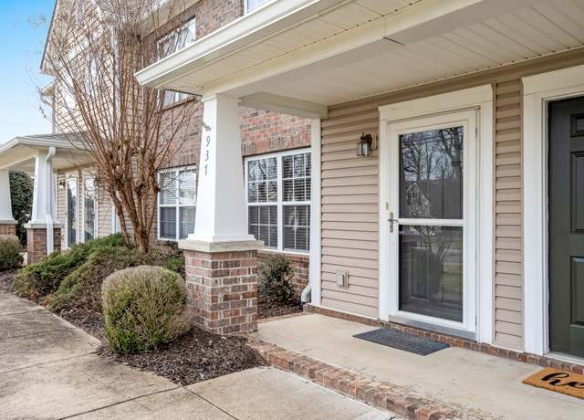 Property at 937 Seven Oaks Blvd, Smyrna, TN 37167, 2 beds, 2.5 baths