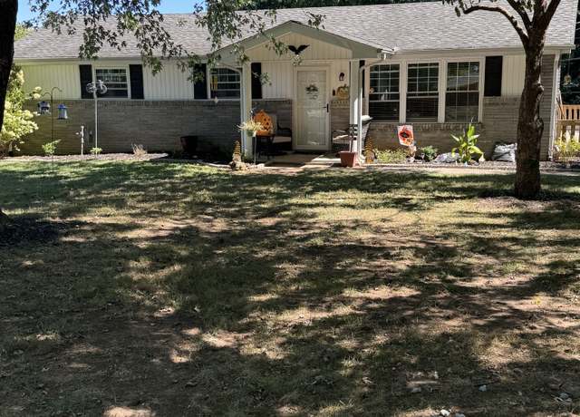 Property at 1304 Ellington Dr, Lafayette, TN 37083, 4 beds, 2 baths