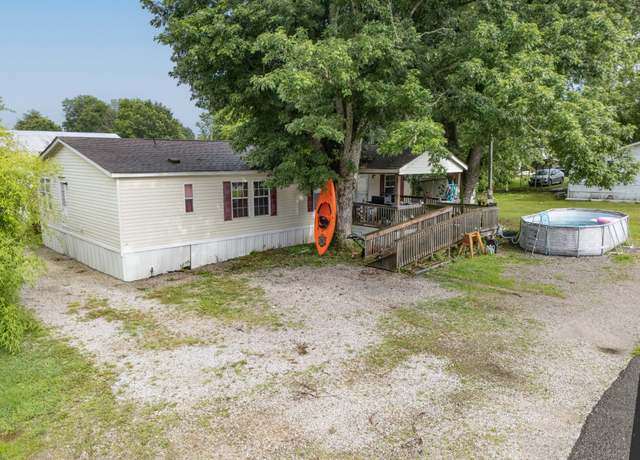 Property at 2262 Woodbury Hwy, Manchester, TN 37355, 3 beds, 2 baths