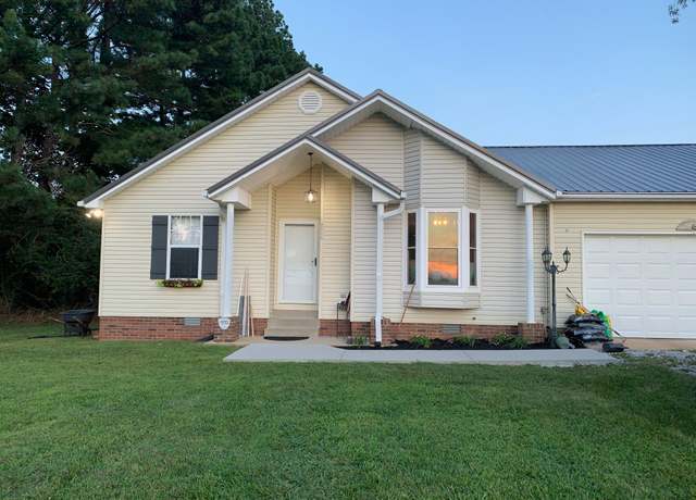Property at 2775 Airport Rd, Centerville, TN 37033, 3 beds, 2 baths