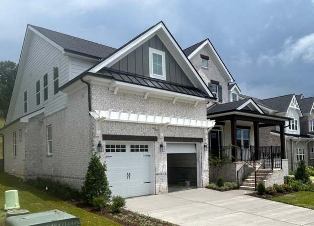 Property at 756 Westchester Cir, Hendersonville, TN 37075, 4 beds, 3.5 baths