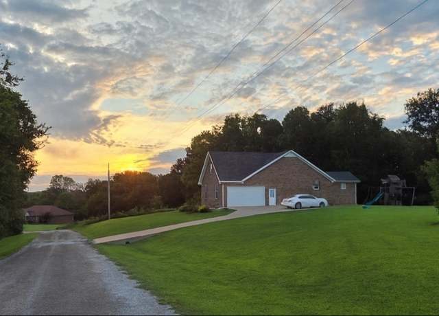 Property at 130 Rambling Rdg, Pulaski, TN 38478, 3 beds, 2 baths