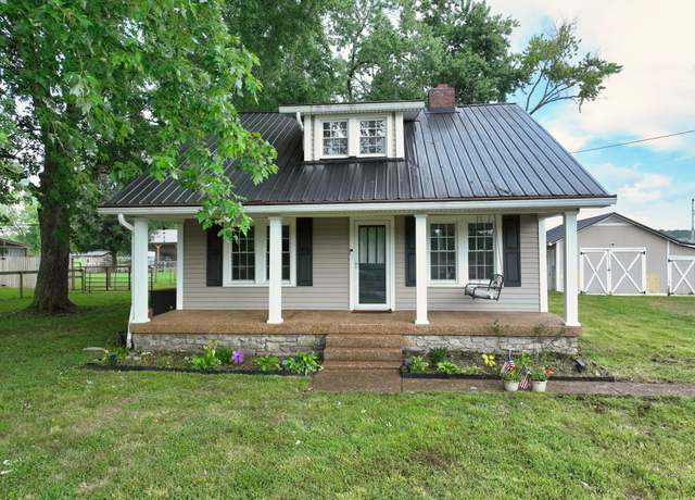 Property at 2138 Long Hollow Pike, Gallatin, TN 37066, 3 beds, 2 baths
