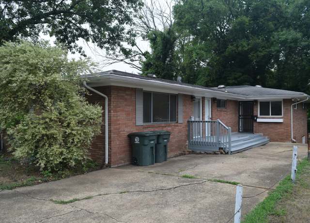 Property at 175 Glenwood Dr, Chattanooga, TN 37404, 5 beds, 2 baths