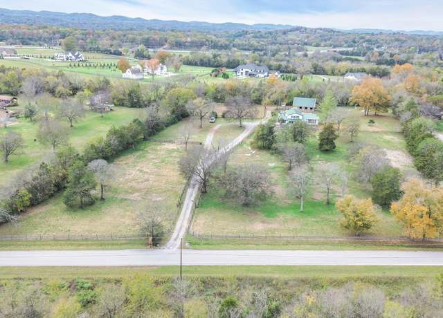 Property at 921 Hickory Hills Dr, Franklin, TN 37067, 3 beds, 2.5 baths