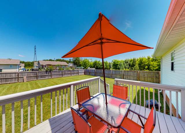 Property at 344 Pioneer Dr, Oak Grove, KY 42262, 3 beds, 2 baths