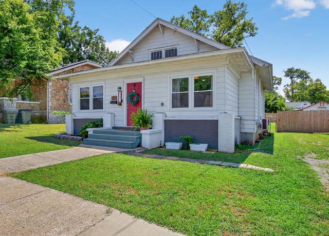 Property at 523 W 17th St, Hopkinsville, KY 42240, 3 beds, 2 baths
