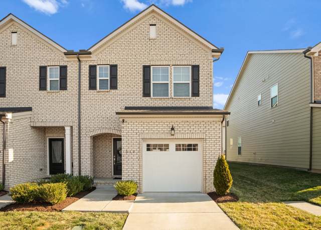 Property at 512 Medwyk Dr, Lebanon, TN 37090, 3 beds, 2.5 baths