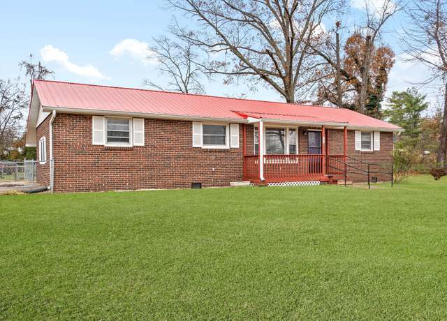 Property at 101 Charlemagne Blvd, Clarksville, TN 37042, 3 beds, 1.5 baths