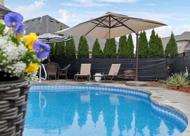 Property at 217 Valley Bend Dr, Nashville, TN 37214, 3 beds, 2.5 baths