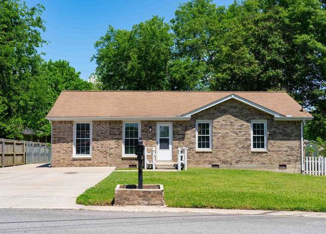 Property at 505 Savely Dr, Hendersonville, TN 37075, 3 beds, 2 baths