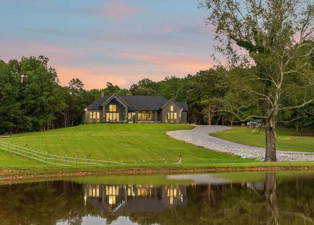 Property at 1459 E AB Wade Rd E, Portland, TN 37148, 7 beds, 4.5 baths