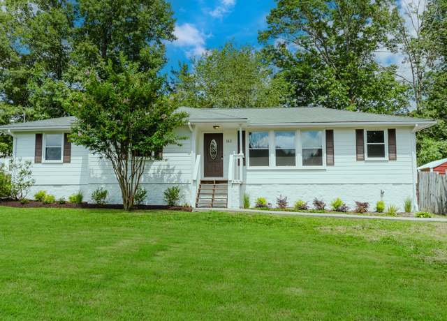 Property at 143 Bishop Ln, Burns, TN 37029, 3 beds, 2 baths