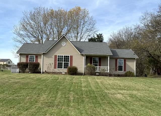 Property at 702 Mount Olivet Rd, Columbia, TN 38401, 3 beds, 2 baths