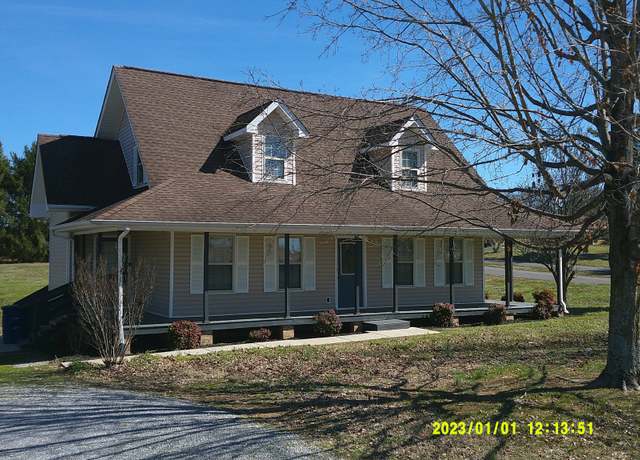 Property at 1120 Union St, Shelbyville, TN 37160, 3 beds, 2.5 baths