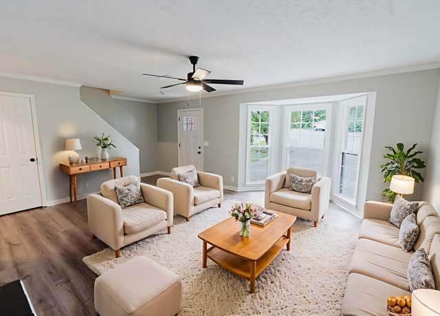 Property at 822 Kinsington Dr, Nashville, TN 37216, 2 beds, 2 baths