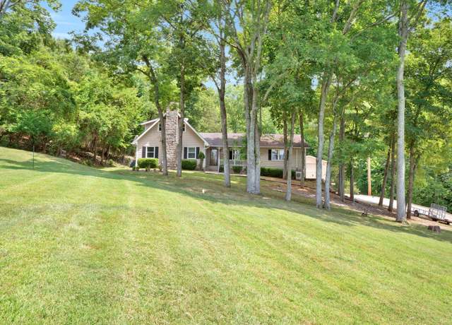 Property at 1057 Hillview Dr, Hendersonville, TN 37075, 3 beds, 2.5 baths
