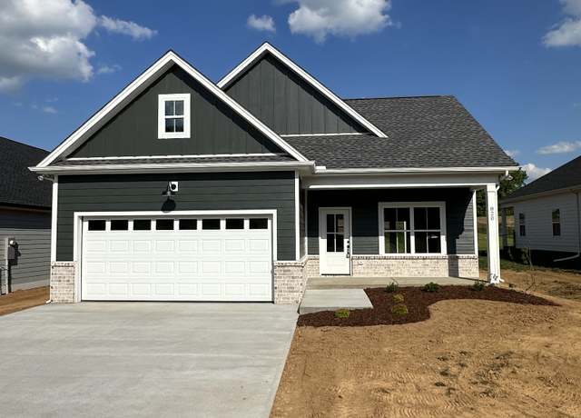 Property at 820 Parkside Blvd, Portland, TN 37148, 3 beds, 2 baths
