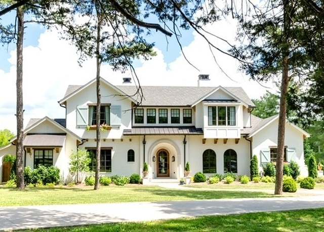 Property at 6120 Hillsboro Pike, Nashville, TN 37215, 4 beds, 4.5 baths