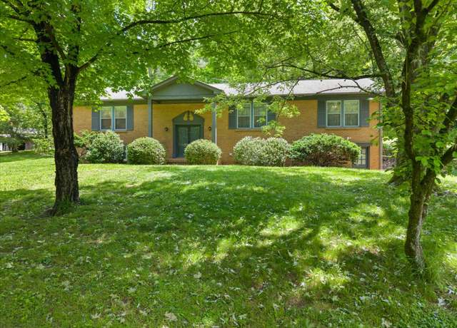 Property at 1326 Holly Tree Gap Rd, Brentwood, TN 37027, 4 beds, 3 baths