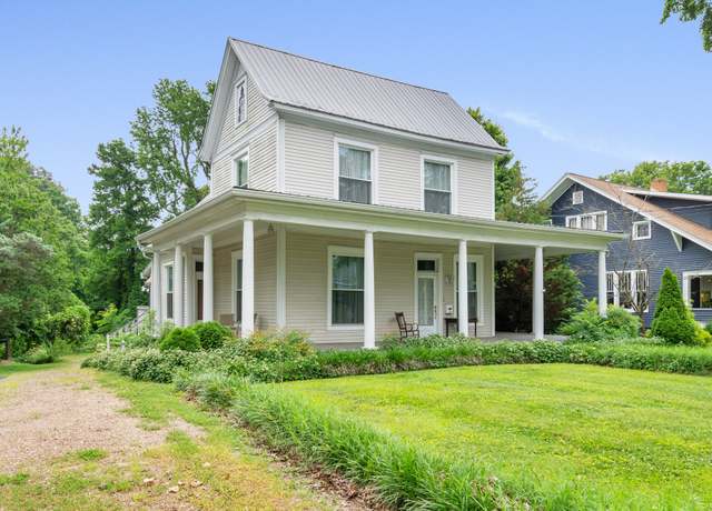 Property at 158 N Main St, Greenville, KY 42345, 3 beds, 2 baths