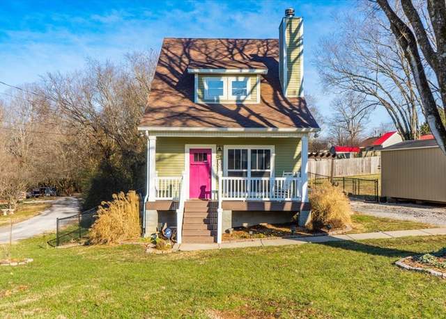 Property at 2023 Hillcrest Dr, Greenbrier, TN 37073, 3 beds, 2.5 baths